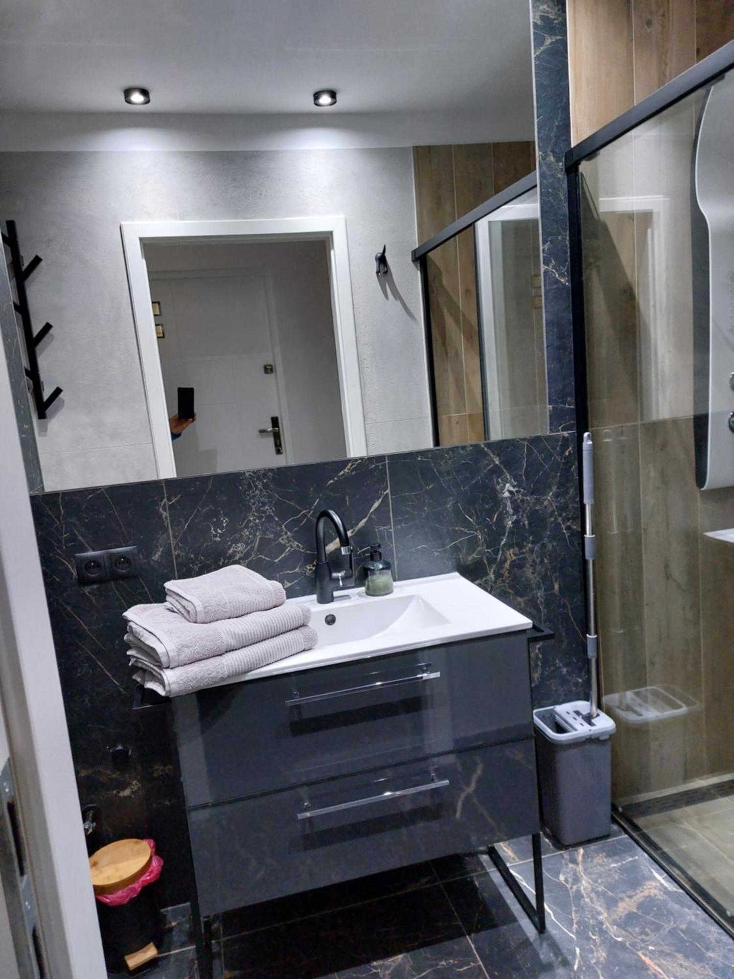 Glogow Przy Grodzkiej Apartman Kültér fotó